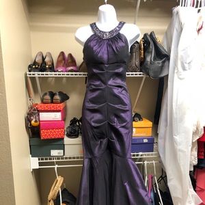 Xscape by joanna beautiful evening gown purple